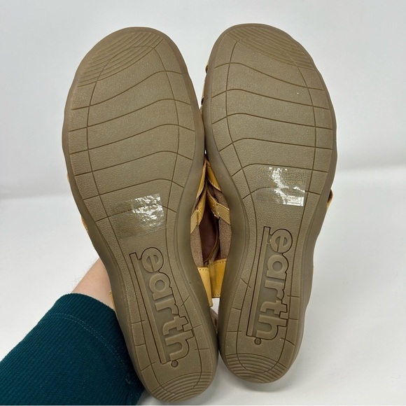 Earth Origins Berri Yellow Leather Woven Casual Round Toe Slip-on Sandal Size 12 - Picture 8 of 12